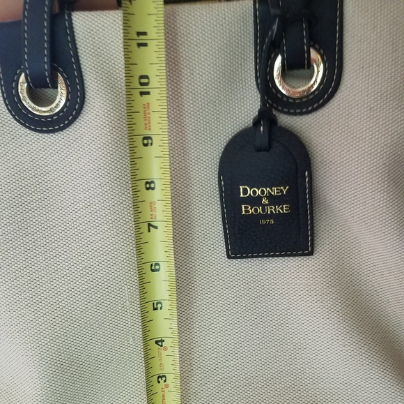 Dooney & Bourke Large Canvass Bag - Picture 5 of 8